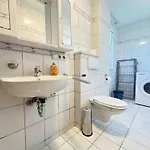 Sad303 - Geraeumige Monteurwohnung Mit Balkon Apartmán *