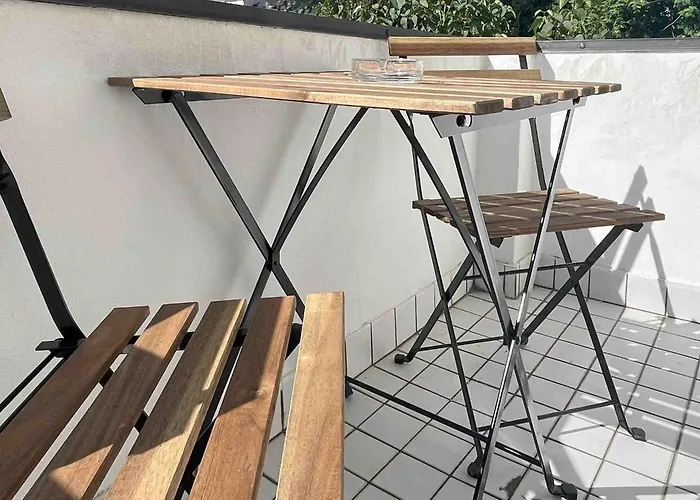 Sad303 - Geraeumige Monteurwohnung Mit Balkon Apartment *