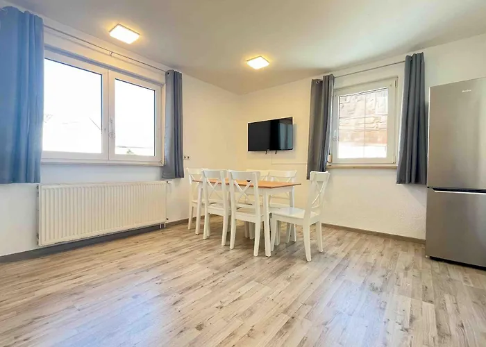 Apartment Sad303 - Geraeumige Monteurwohnung Mit Balkon Schwandorf in Bayern
