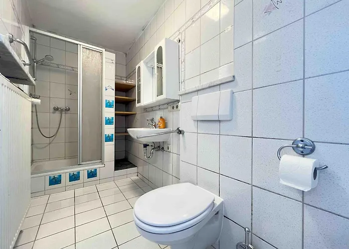 Sad303 - Geraeumige Monteurwohnung Mit Balkon Appartement Schwandorf in Bayern